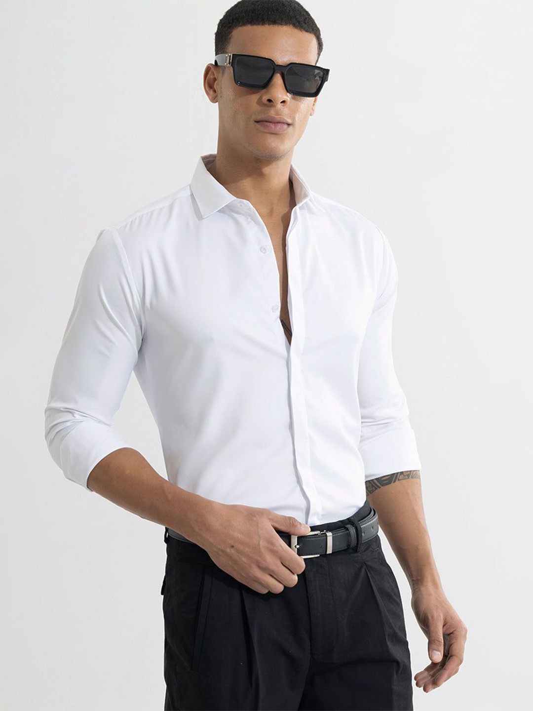

Snitch Men New Spread Collar Solid Slim Fit Casual Shirt, White