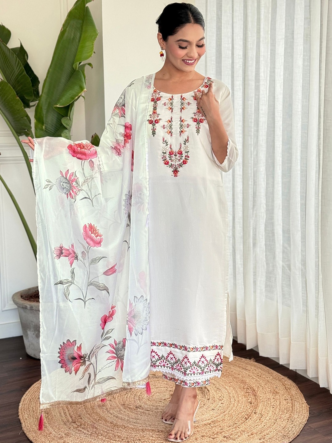 

KALINI Women Floral Embroidered Regular Thread Work Kurta & Trousers With Dupatta, White