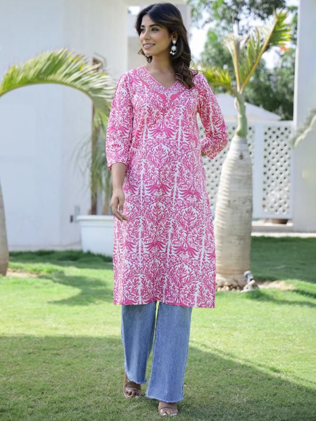 

FLAVIA CREATION Women Printed Cotton Kurta, Pink