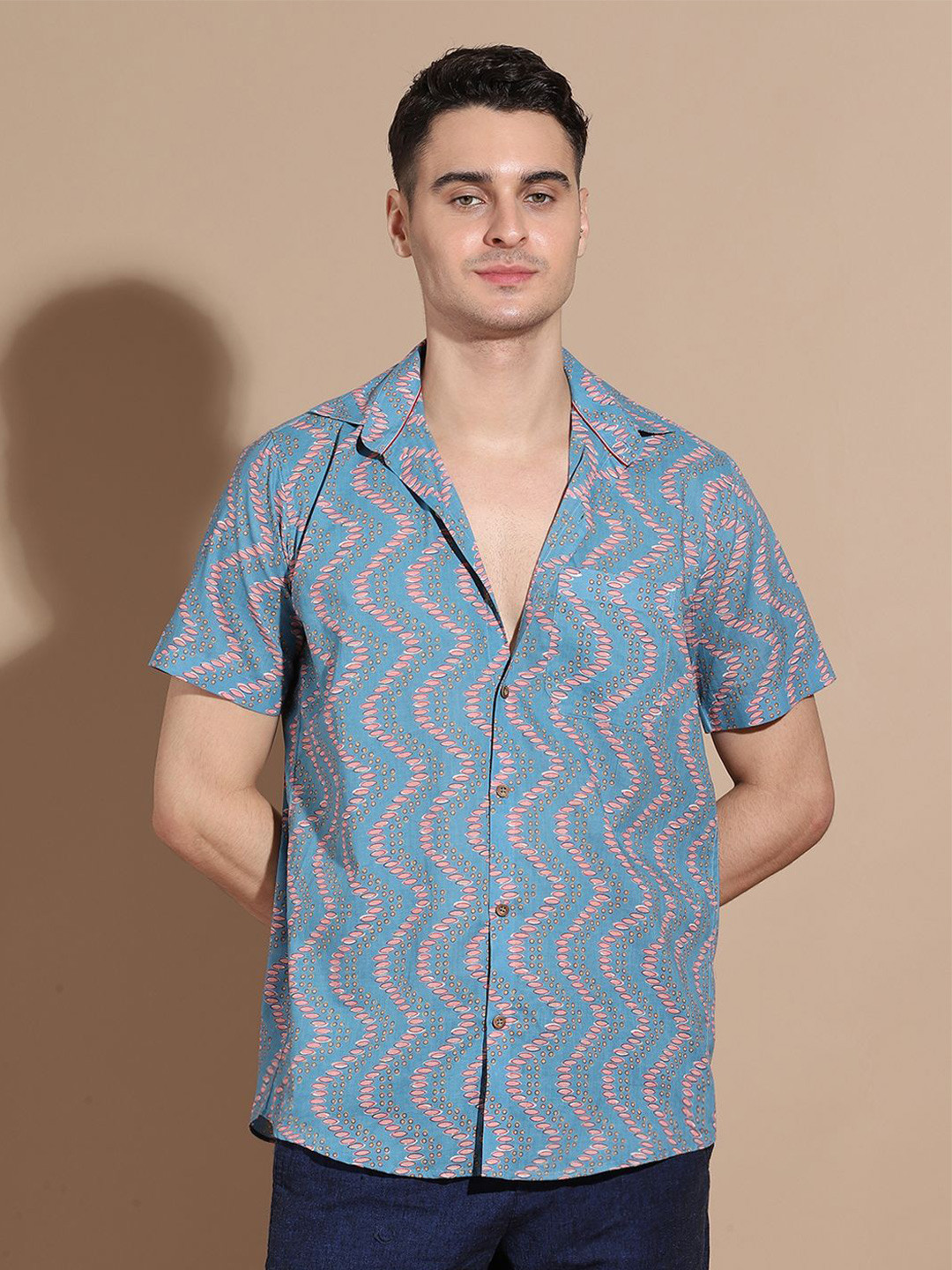 

Anouk Men Smart Cutaway Collar Conversational Printed Cotton Casual Shirt, Blue