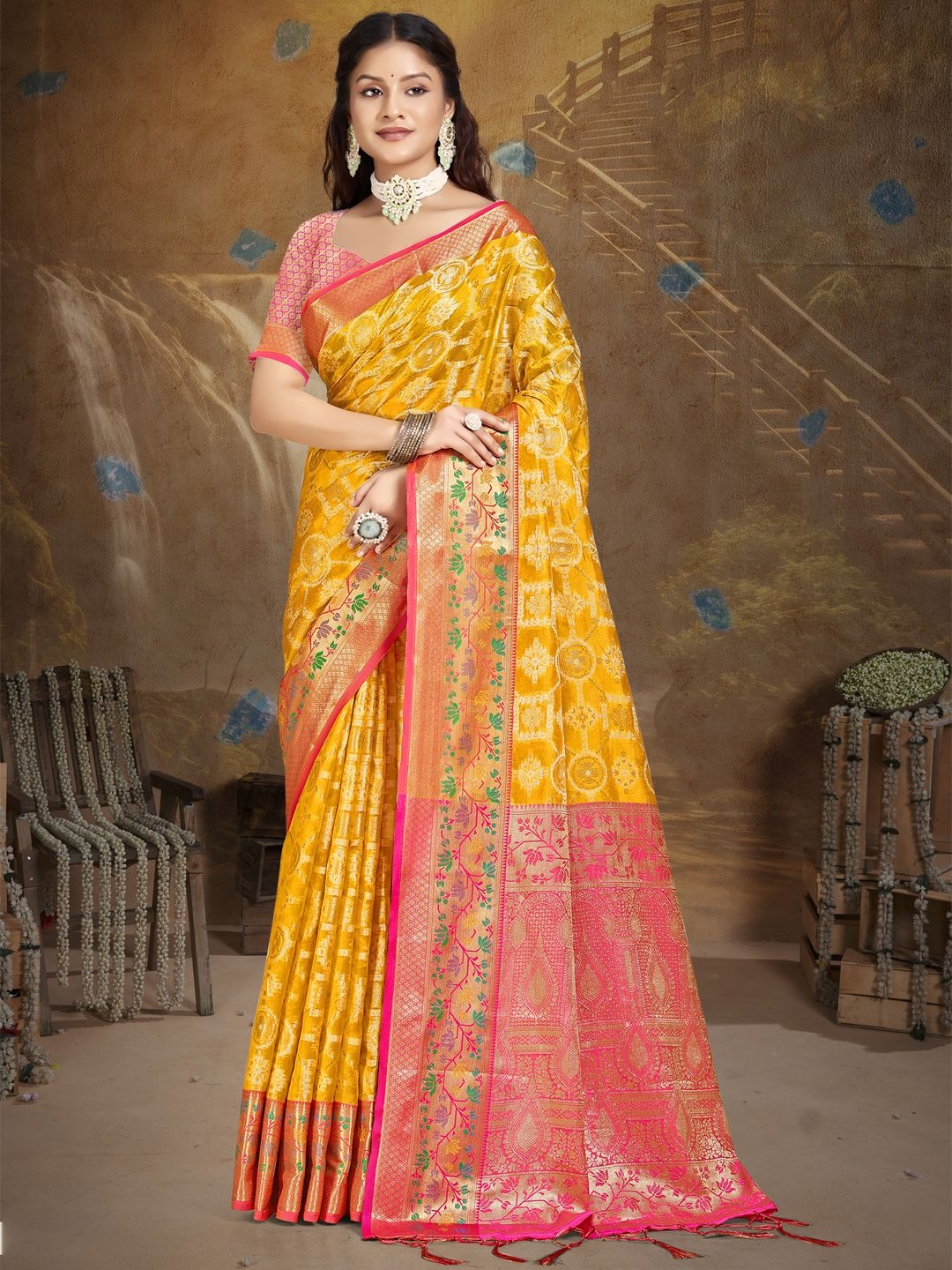 

SANGAM PRINTS Woven Design Zari Tussar Saree, Yellow