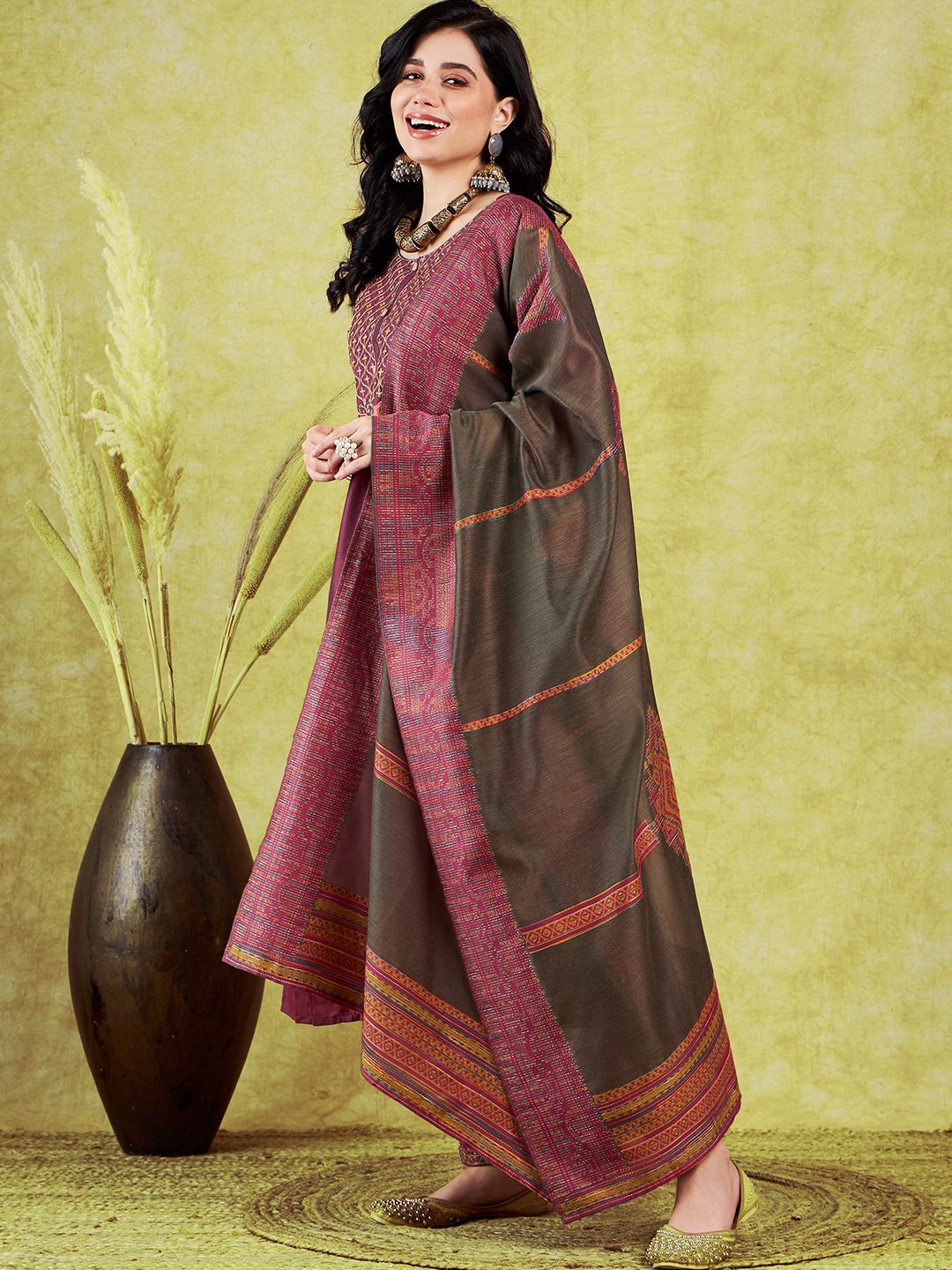 

Sangria Woven Designed Dupatta, Brown