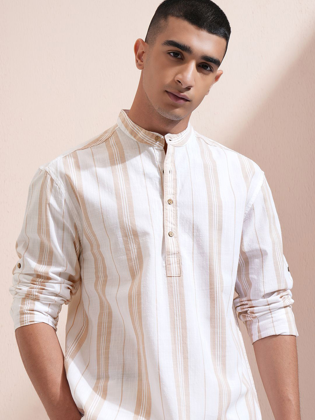 

HIGHLANDER Men Striped Mandarin Collar Roll Up Sleeve Relaxed Shirt, White