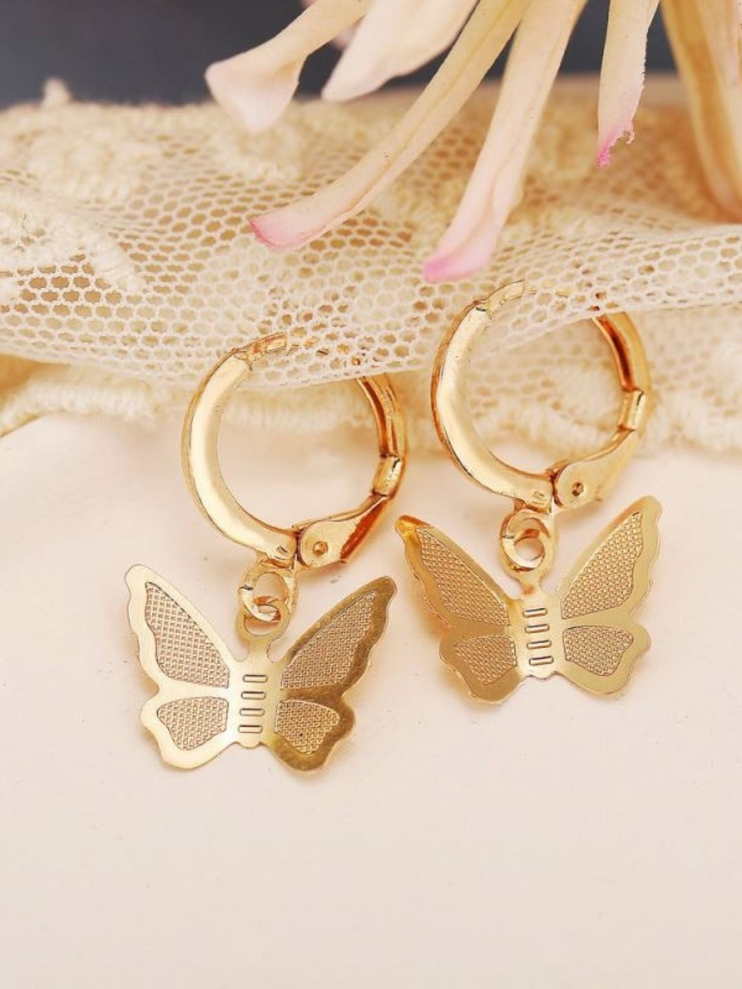 

Pinapes Set Of 2 Gold Plated Butterfly Shaped Drop Earrings