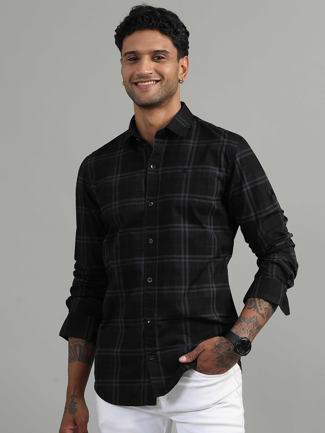 

SORATIA Men Spread Collar Tartan Checked Cotton Casual Shirt, Black