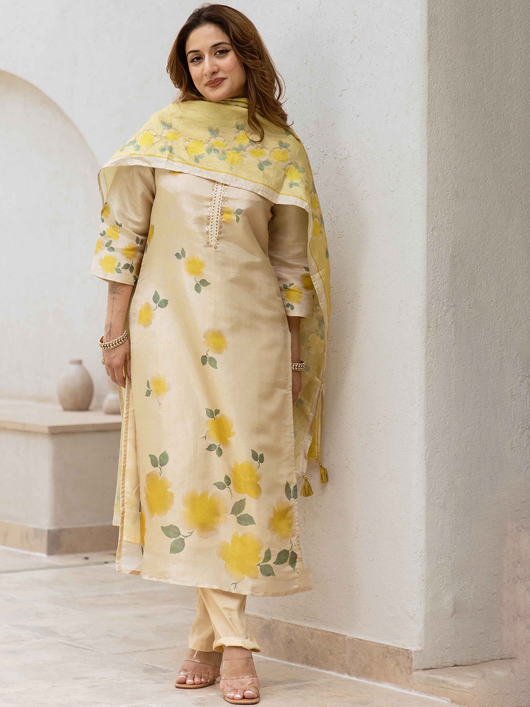 

Nehamta Women Floral Printed Sequinned Kurta With Trousers & Dupatta, Cream