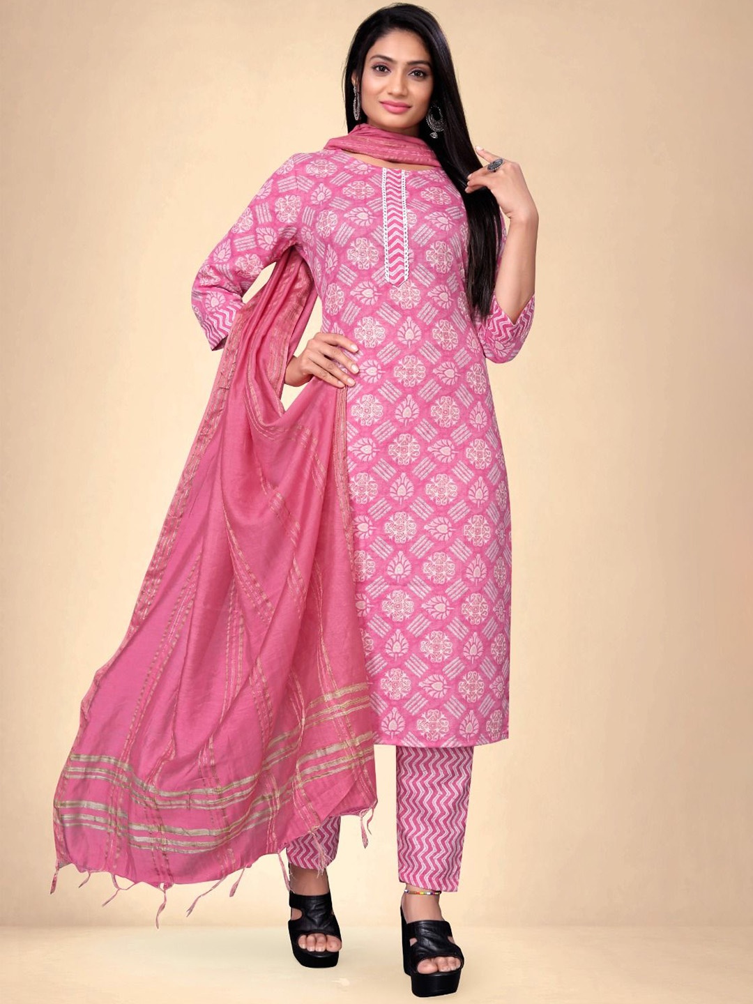 

Abhilasha Women Floral Printed Regular Pure Cotton Kurta with Trousers & With Dupatta, Pink