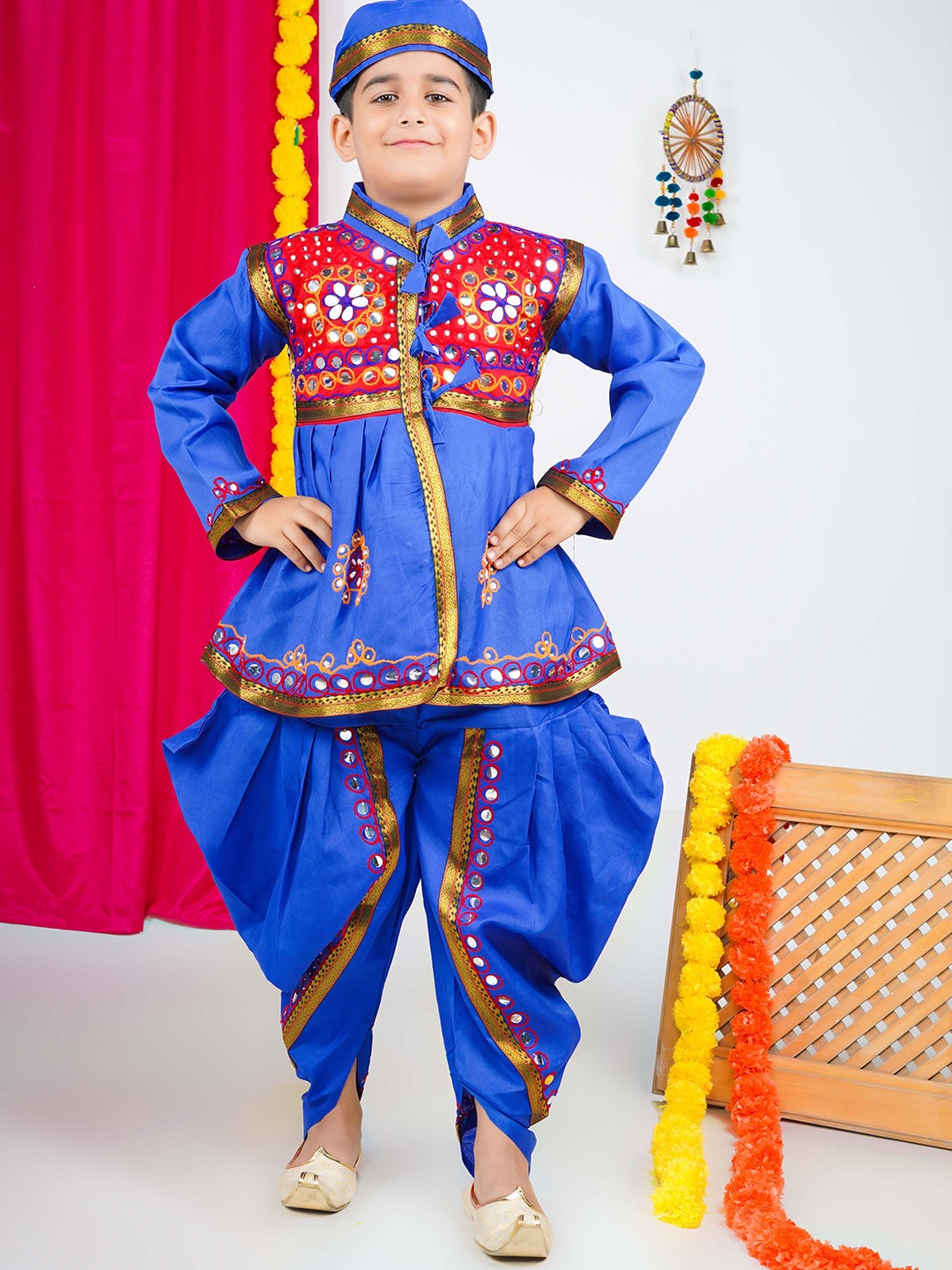 

itsmycostume Boys Embroidered Regular Mirror Work Pure Cotton Kurta With Dhoti Pants & Cap, Blue