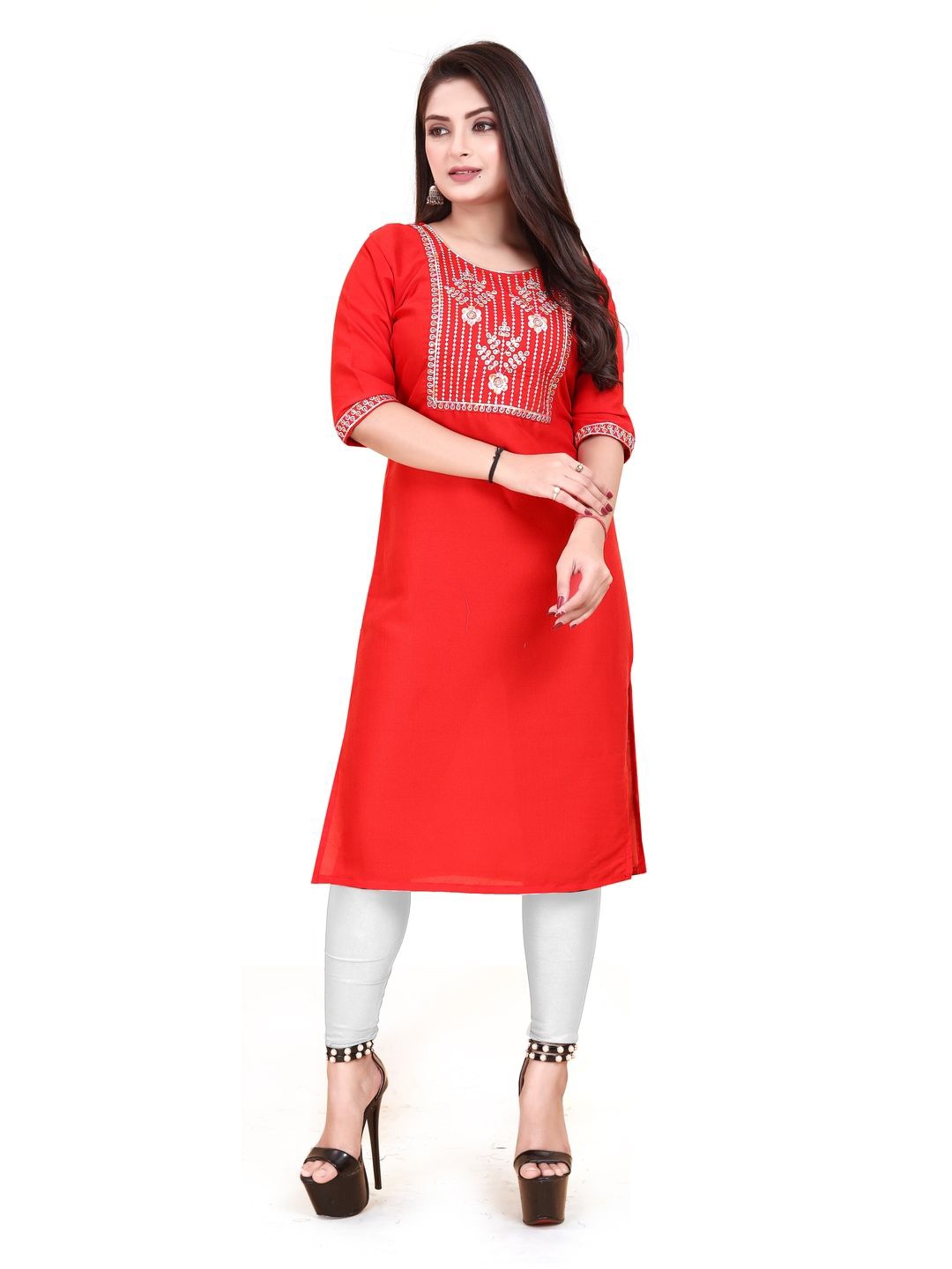 

AKK ENTERPRISE Floral Embroidered Sequins Straight Kurta, Red