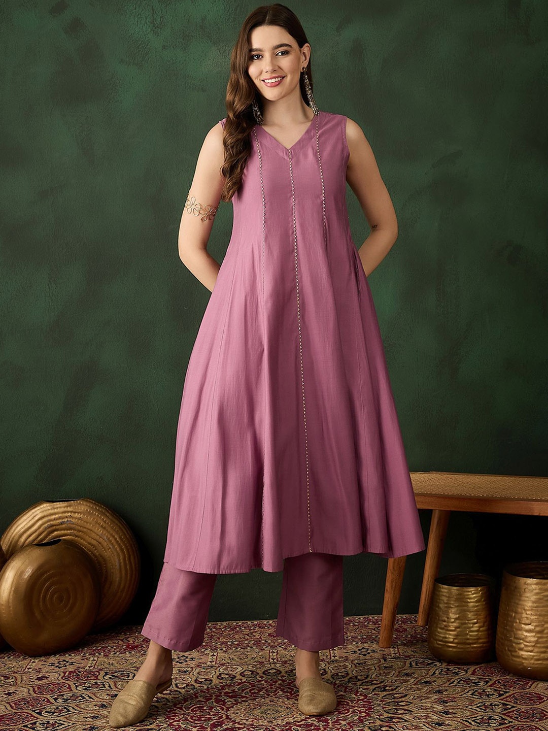 

Sangria Women A-Line Kurta Sets, Pink