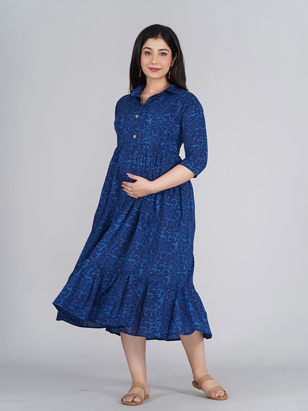 

Kaheksa Women Printed Maternity Midi Dress, Blue