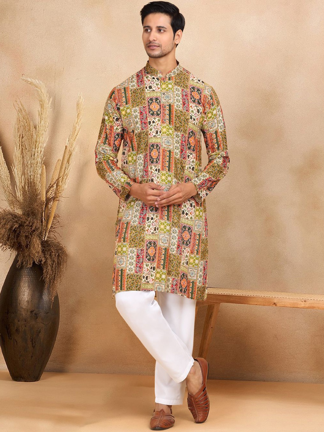 

KRAFT INDIA Men Floral Printed Indie Prints Kurta, Green