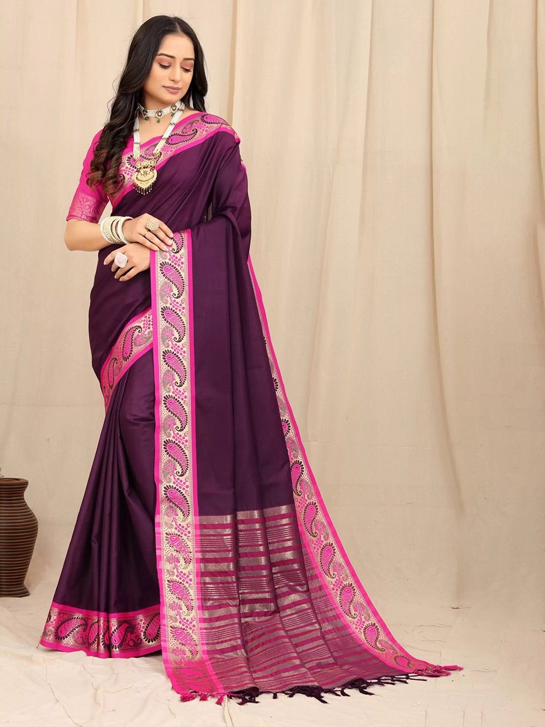 

APNISHA Zari Silk Blend Saree, Purple