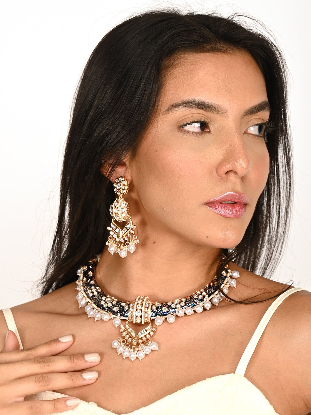 

ODETTE Gold-Plated Kundan Stone-Studded & Beaded Necklace & Earrings