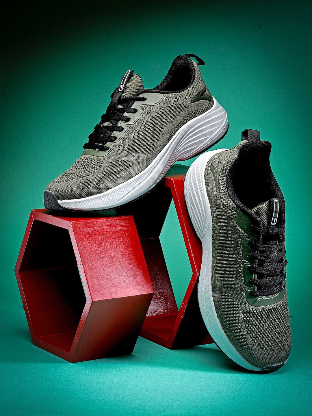 

Action Men Mesh Lace-Ups Running Non-Marking Sports Shoes, Olive