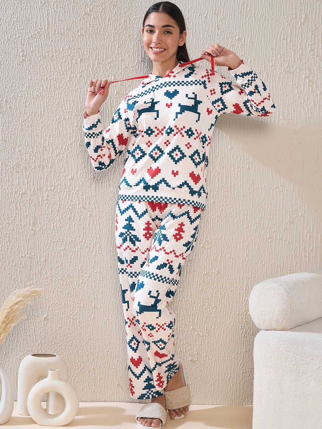 

Sweet Dreams Women Printed Night suit, Off white