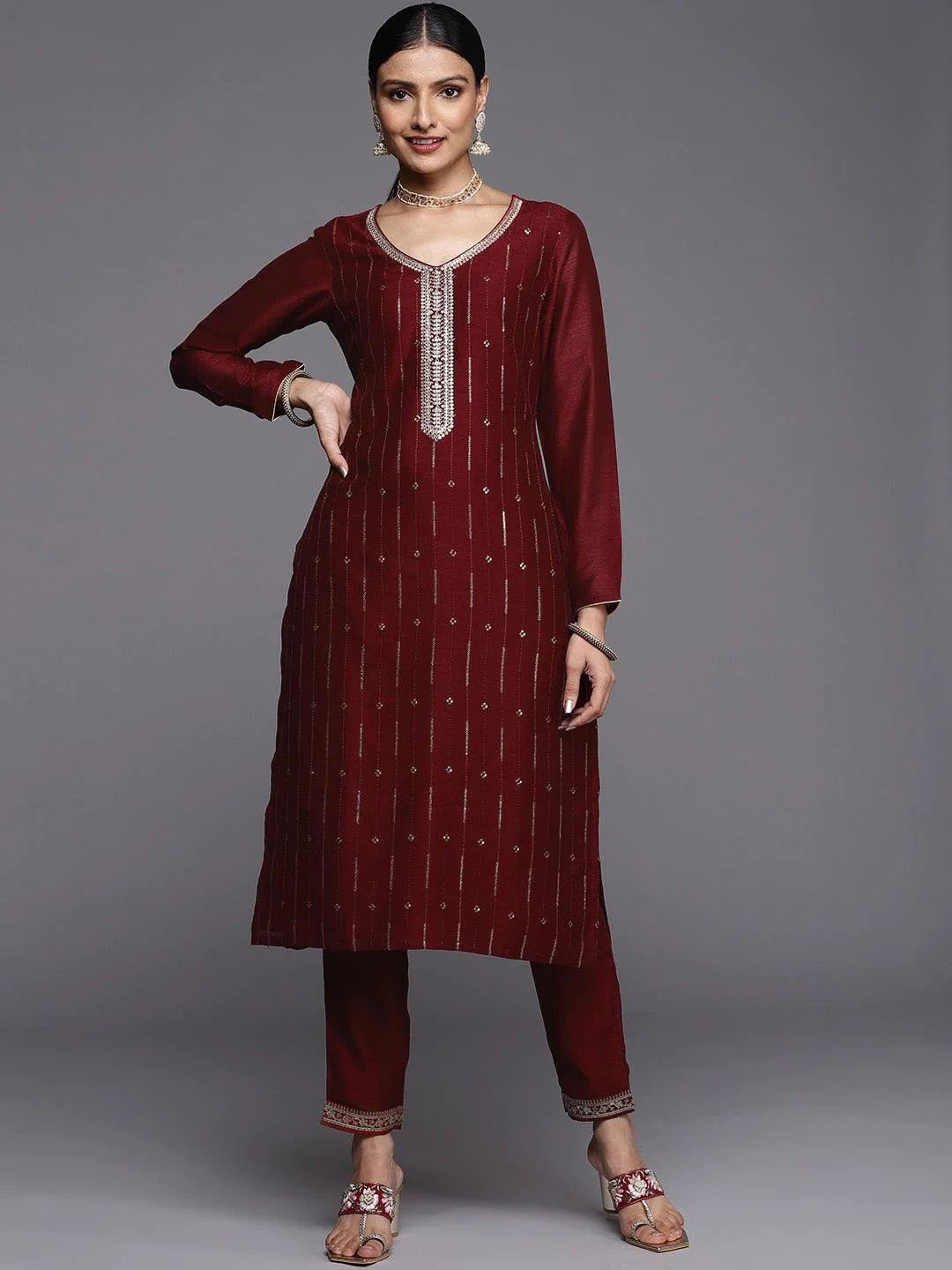 

RARE THREAD Women Embroidered Regular Kurta with Trousers, Maroon