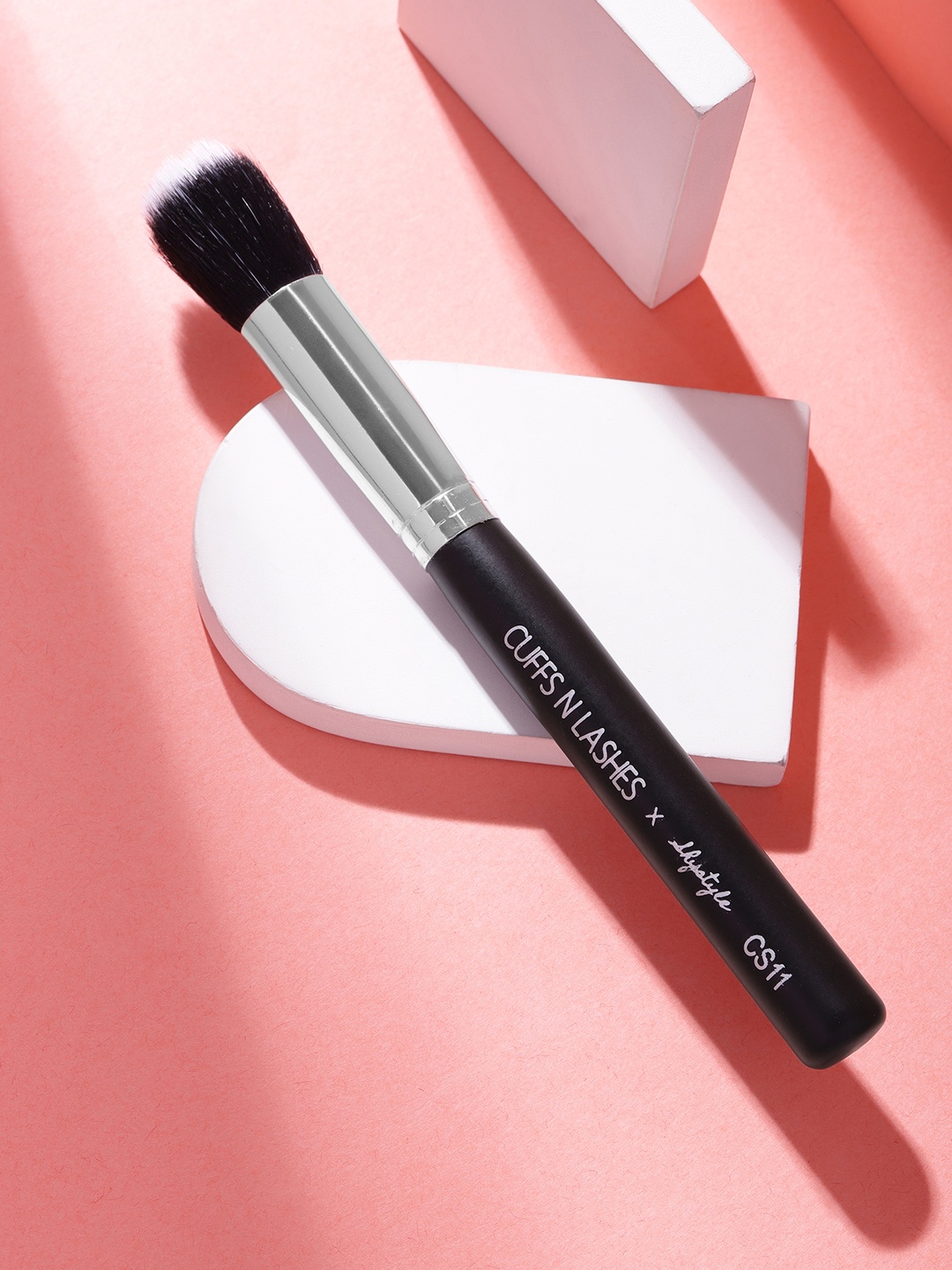 

Cuffs N Lashes X Shystyles Stippling Makeup Brush CS11, Black