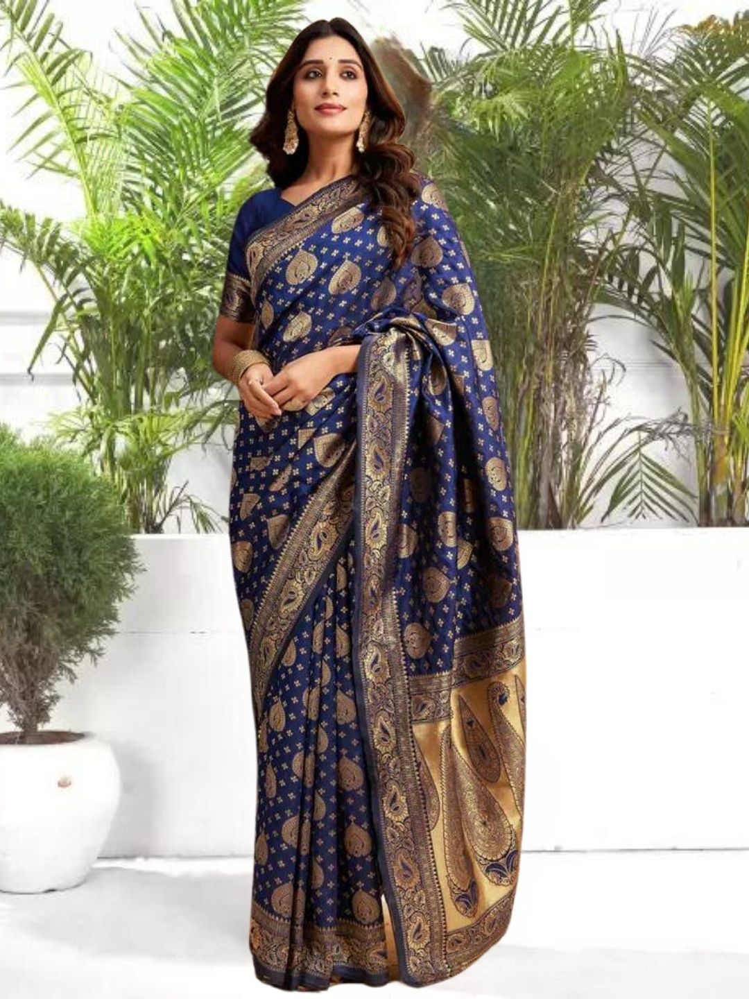 

MAGMINA Woven Design Zari Silk Banarasi Saree, Blue