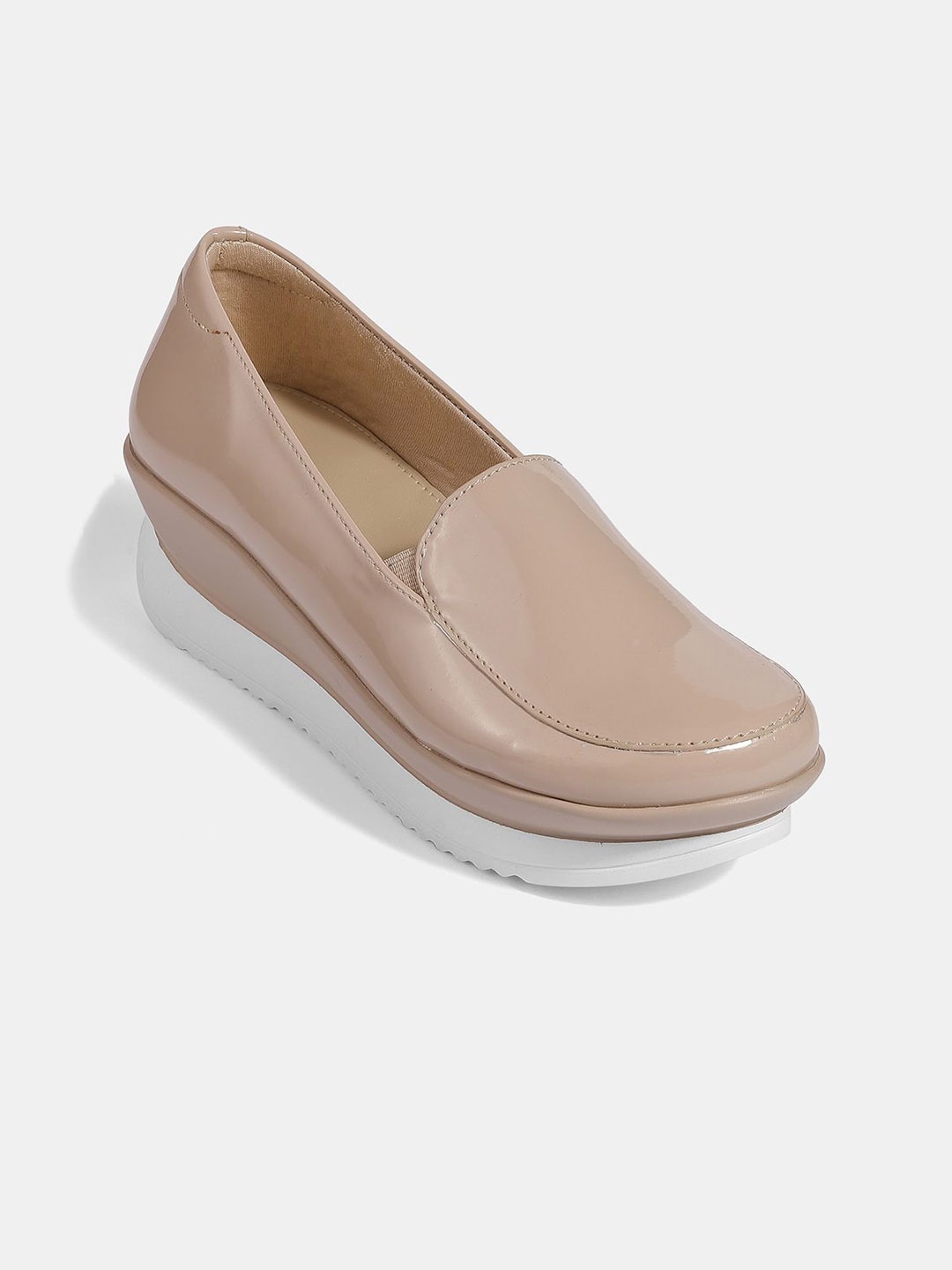 

LEMON & PEPPER Women Round Toe Slip On Loafers, Beige