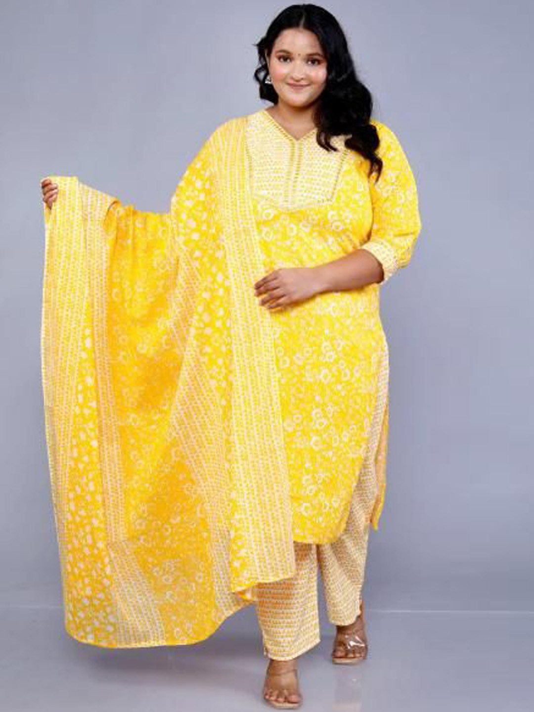 

HIGHLIGHT FASHION EXPORT Women Kurta with Trousers & Dupatta, Yellow