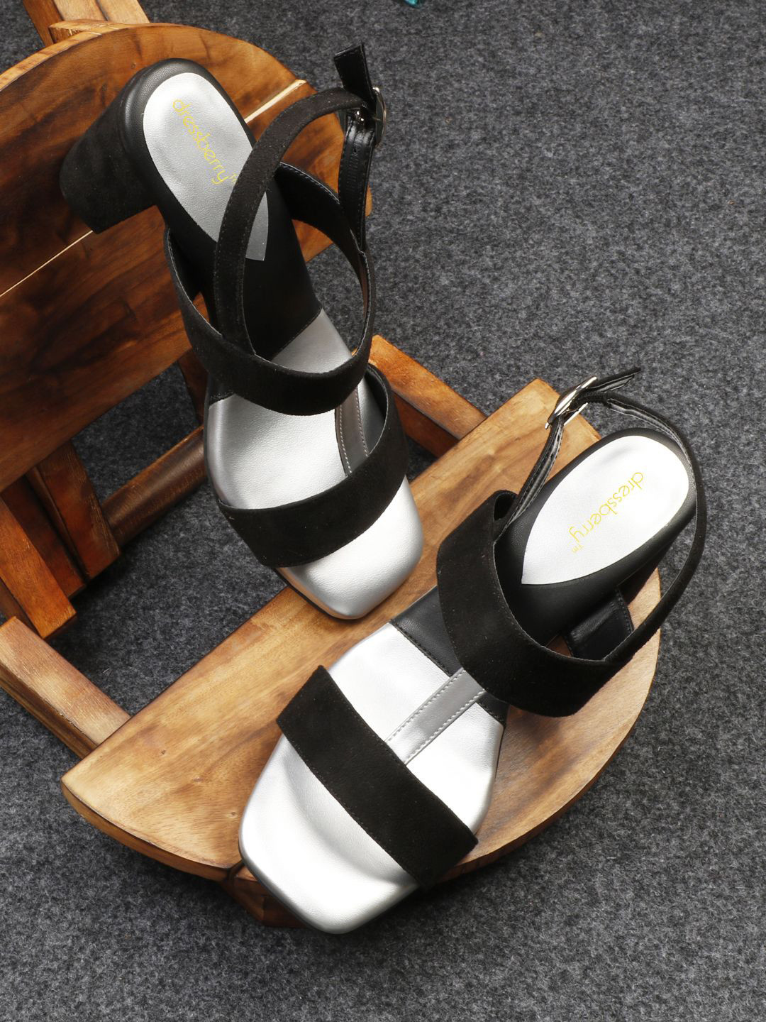 

DressBerry Women PU Block Sandals, Black