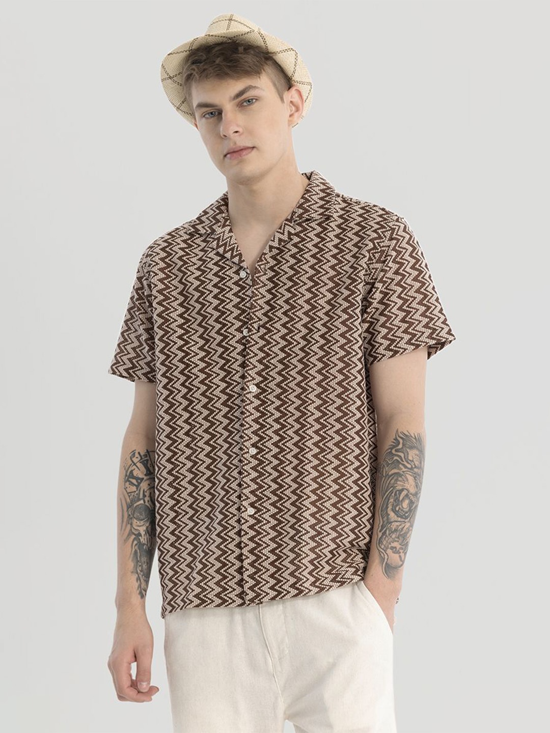 

Snitch Men Relaxed Cuban Collar Chevron Striped Casual Shirt, Brown
