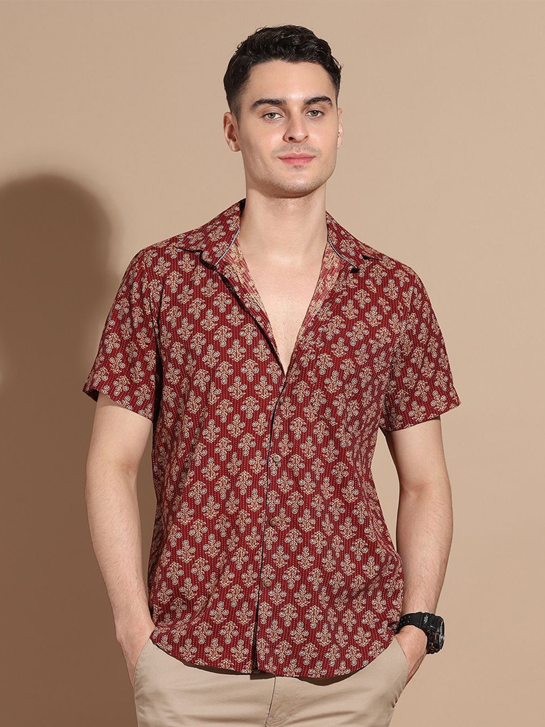 

Anouk Men Smart Cutaway Collar Floral Printed Cotton Casual Shirt, Maroon
