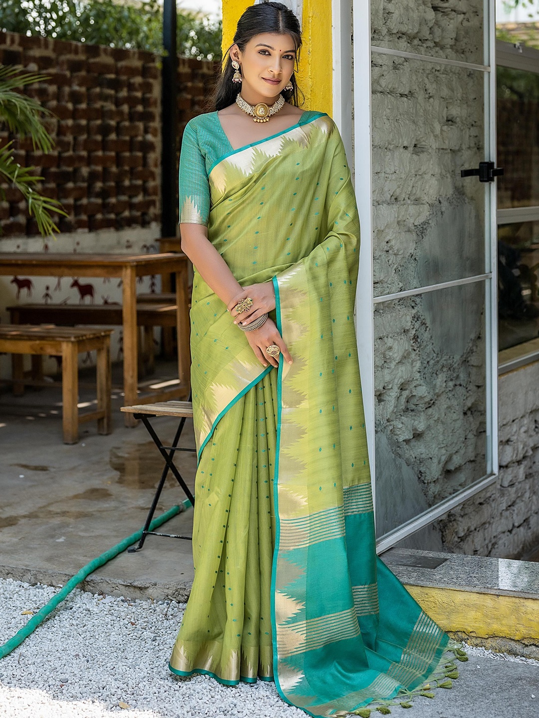 

Kandora Woven Design Zari Tussar Saree, Green