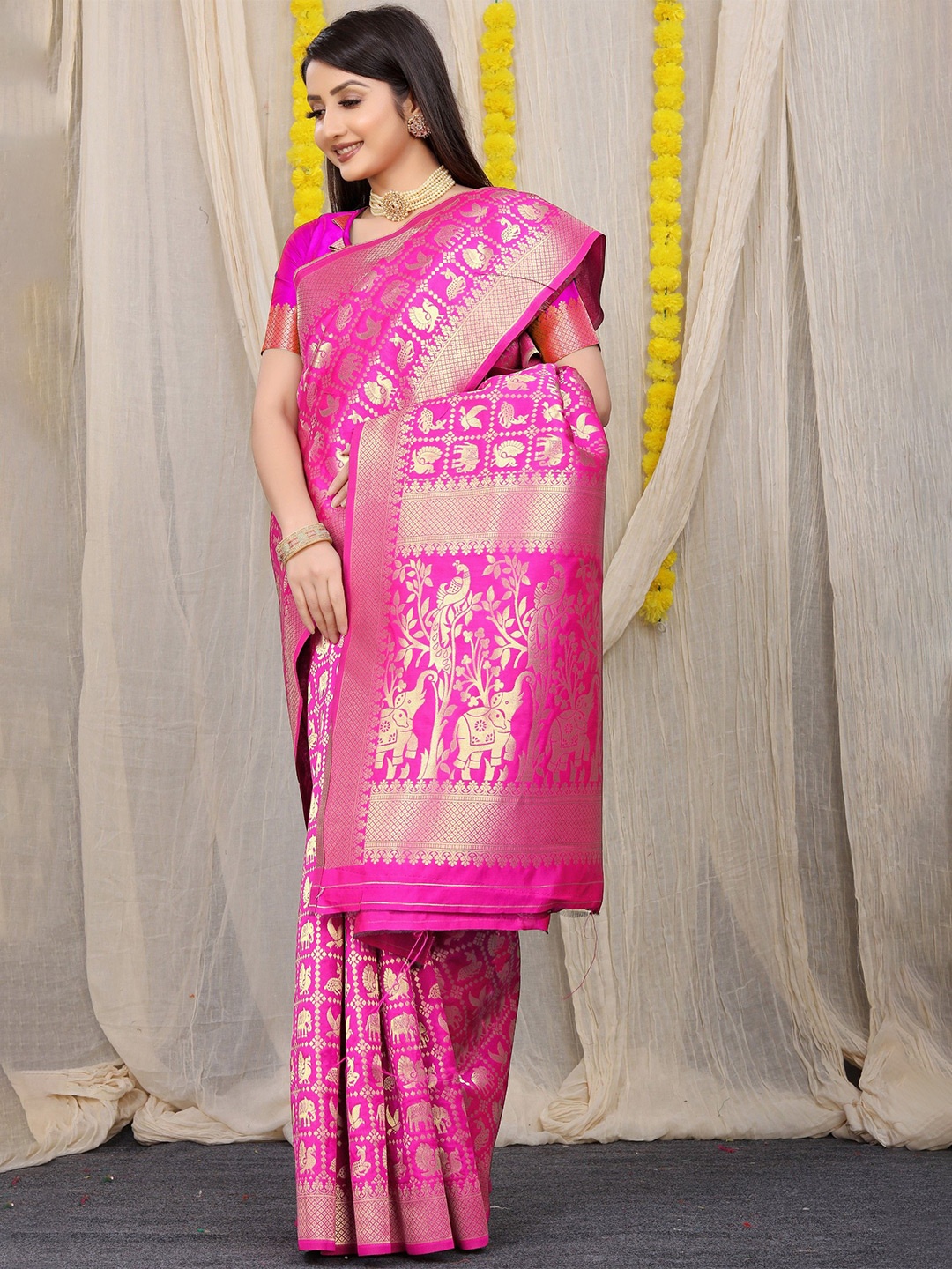 

Royal Rajgharana Saree Woven Design Zari Pure Silk Patola Sarees, Pink