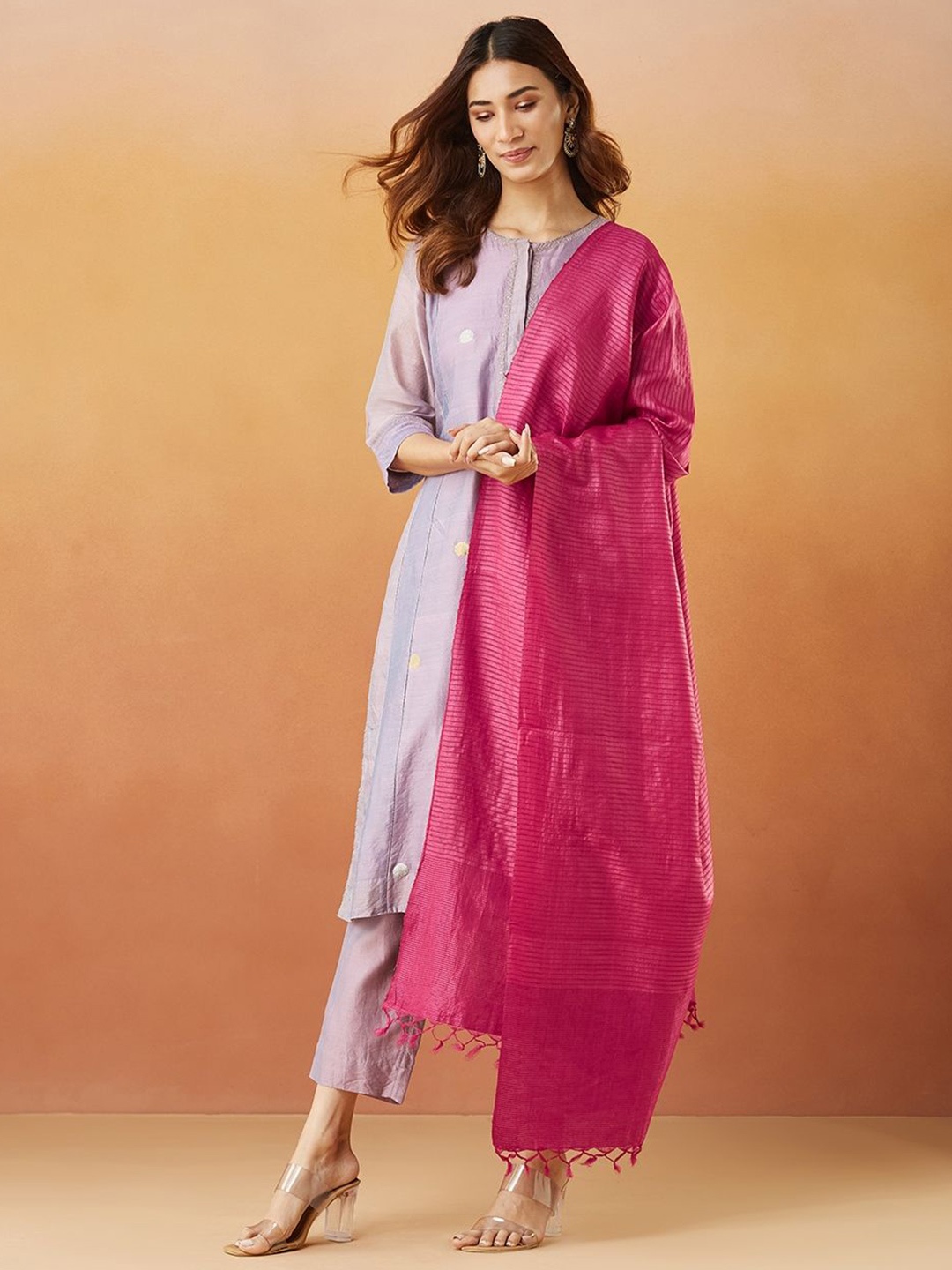 

Fabindia Woven Design Dupatta, Magenta