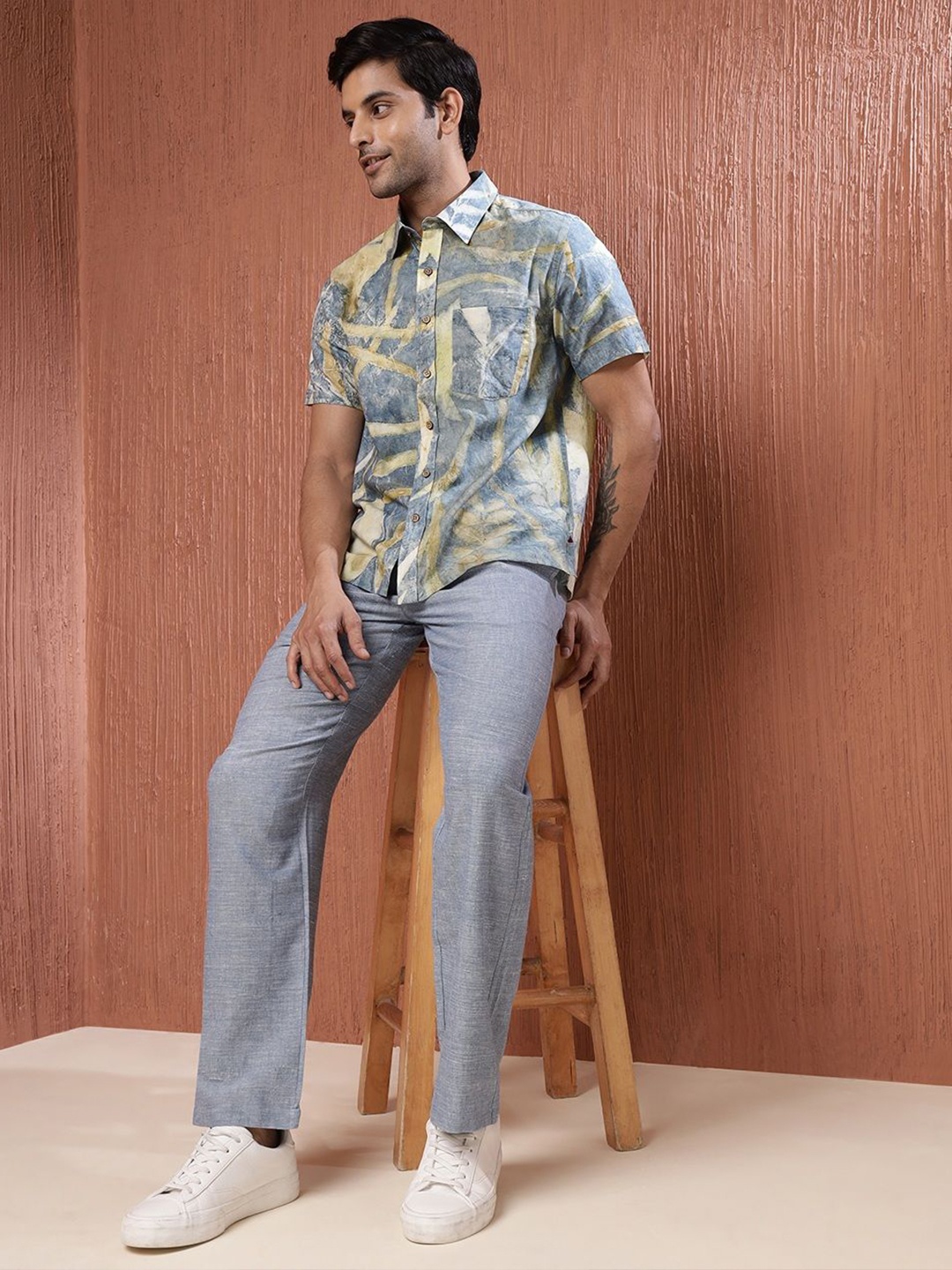 

Fabindia Men Spread Collar Abstract Printed Cotton Casual Shirt, Blue