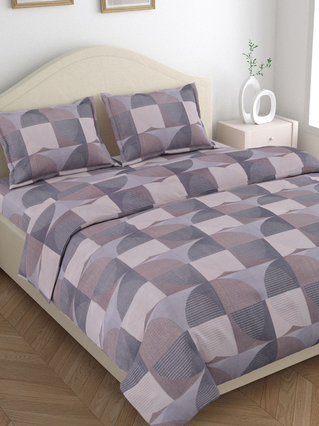 

haus & kinder Arc Harmony Blue Printed Cotton 186 TC King Bedsheet with 2 Pillow Covers