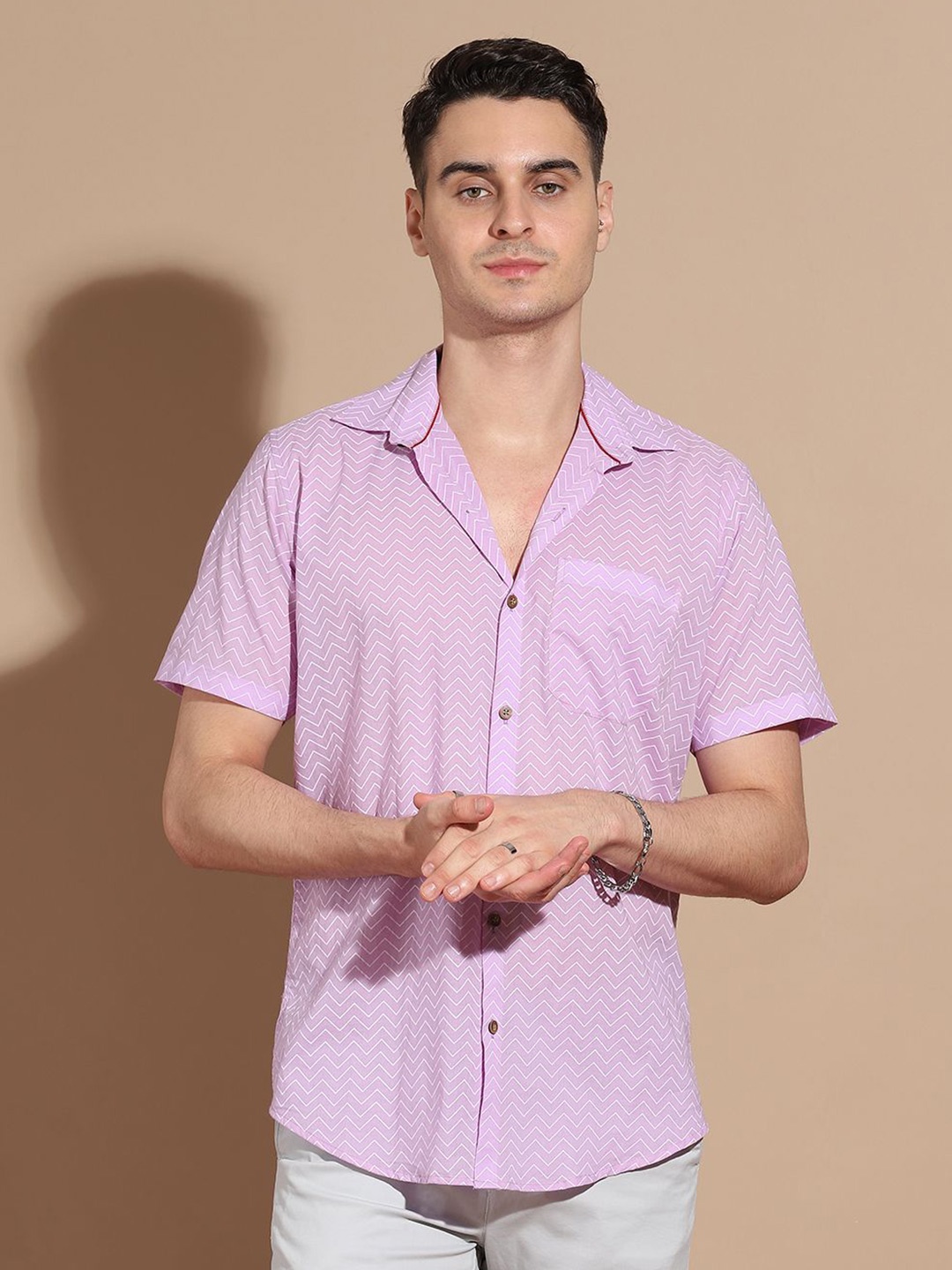 

Anouk Men Smart Cutaway Collar Chevron Printed Cotton Casual Shirt, Purple