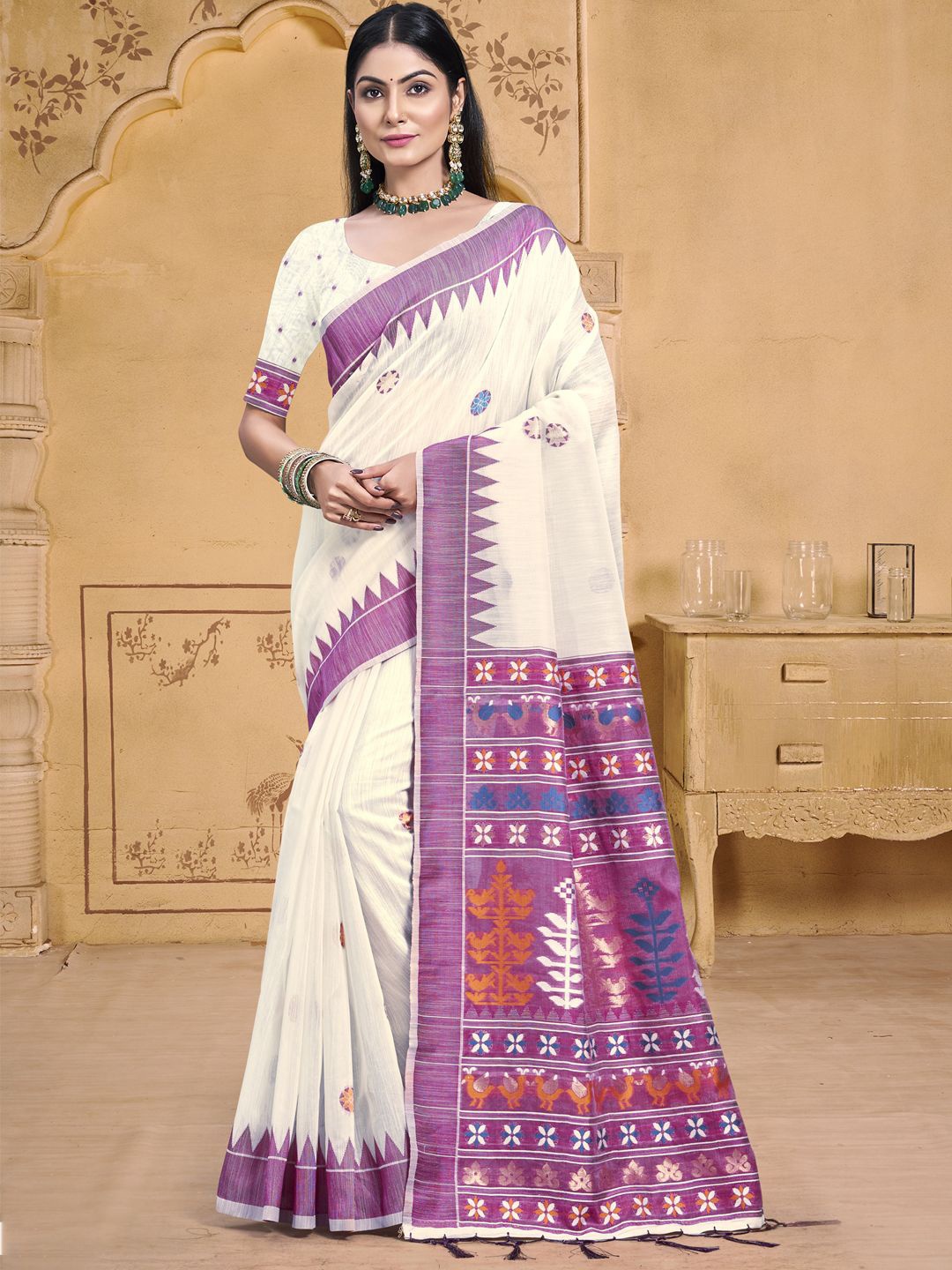 

SANGAM PRINTS Woven Design Zari Tussar Saree, Cream