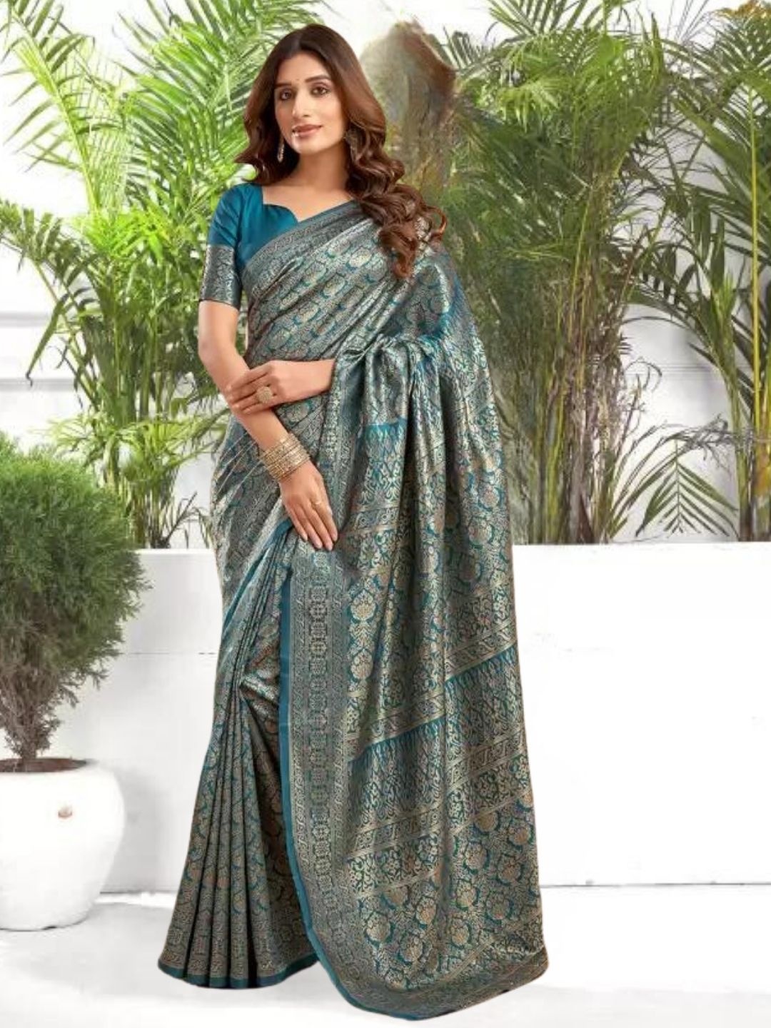 

MAGMINA Woven Design Zari Banarasi Saree, Turquoise blue