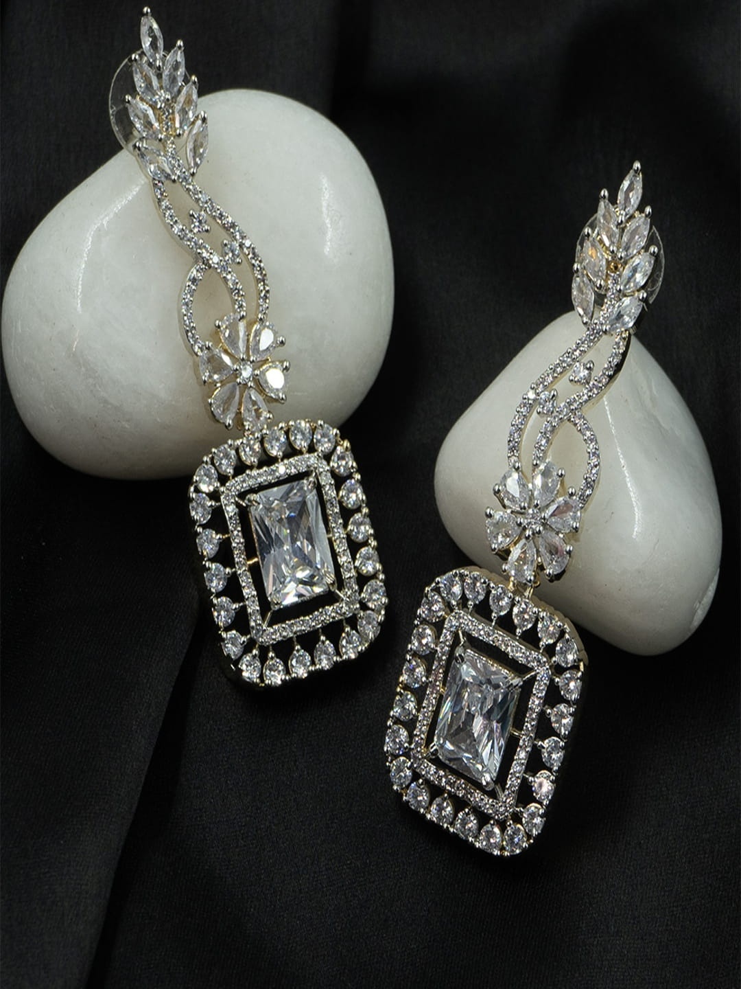 

SHARLEEZ Rhodium-Plated American Diamond Leaf Shaped Drop Earrings, White