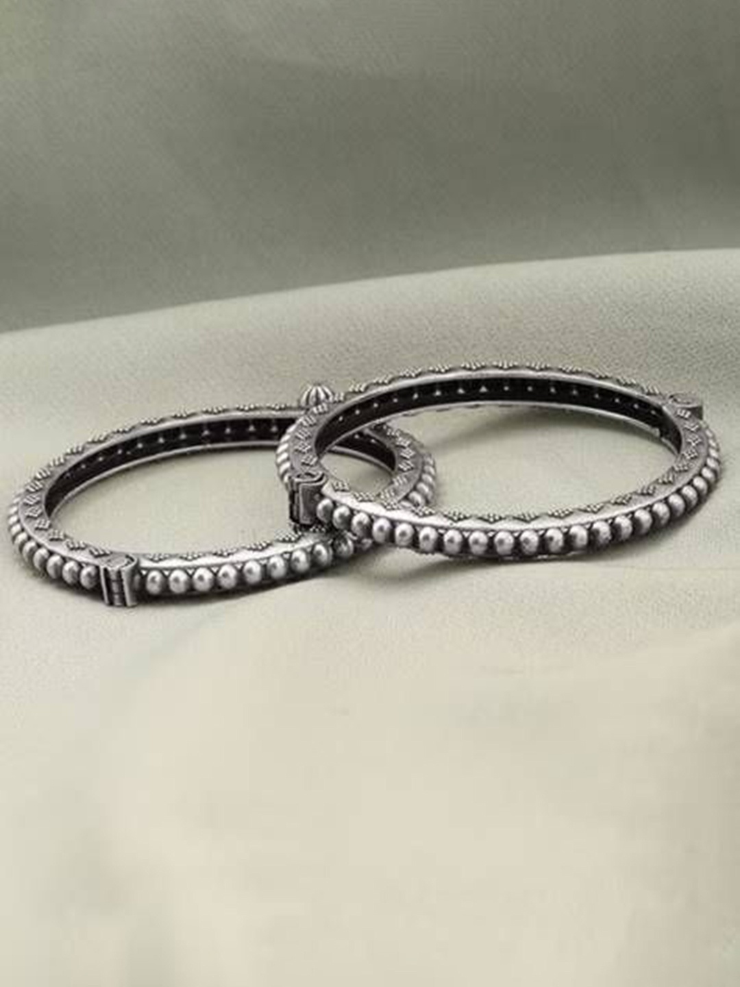 

The Pari Set Of 2 Silver-Plated Oxidised Bangles