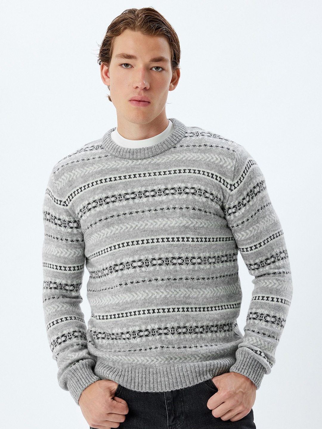 

Koton Men Printed Round Neck Pullover Sweaters, Grey