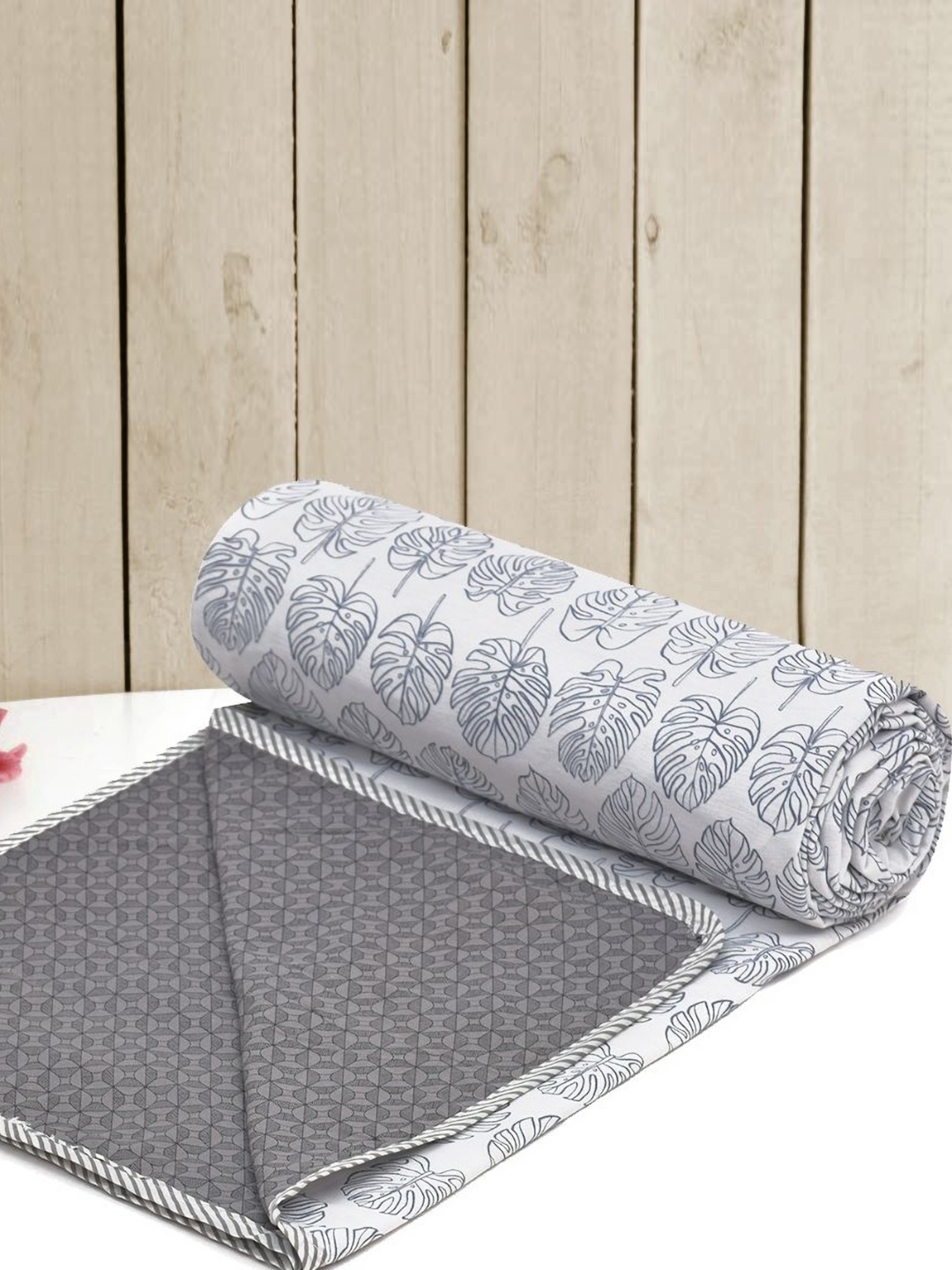 

RRC Grey Floral AC Room 210 GSM Single Bed Dohar