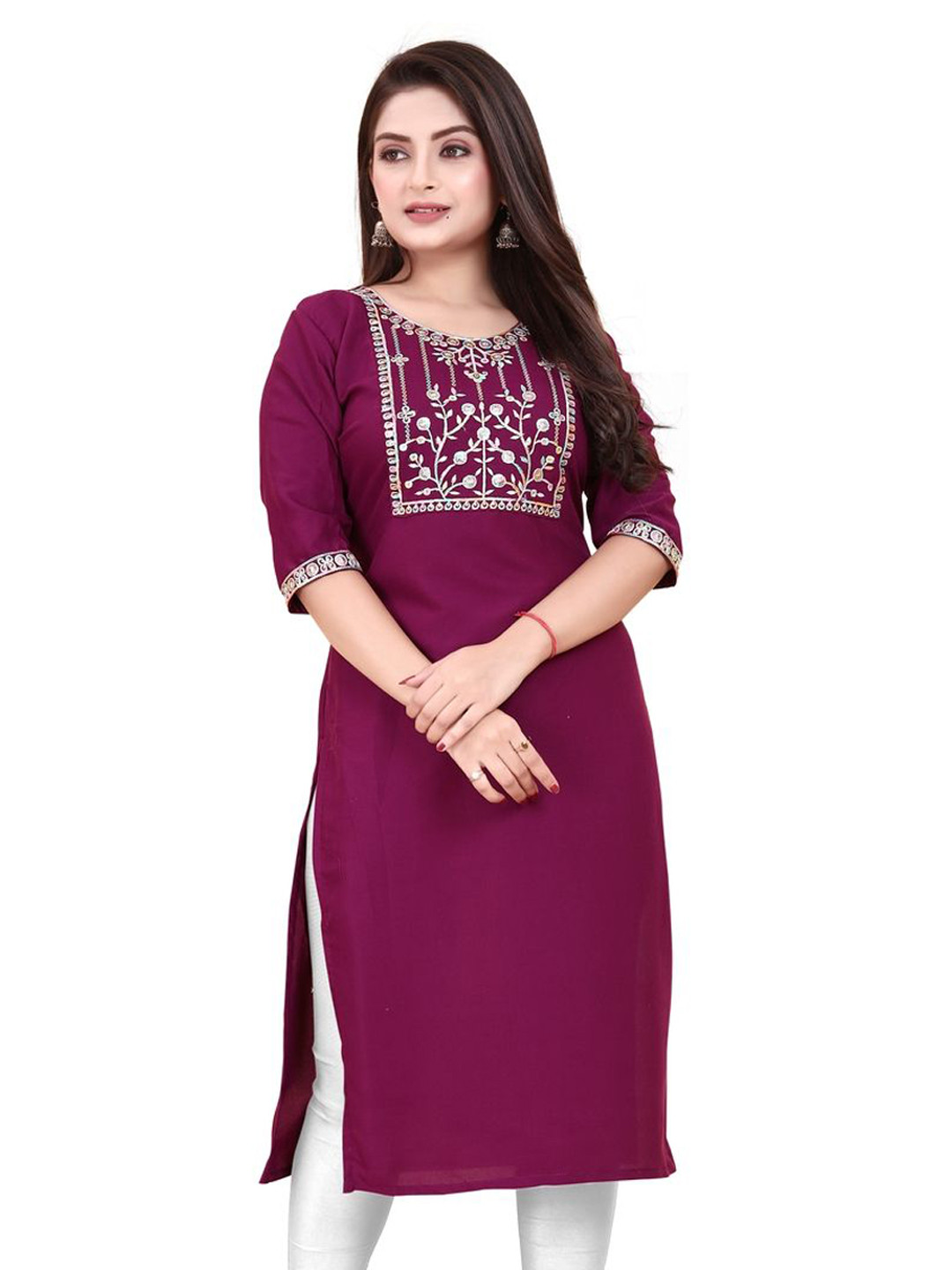 

AKK ENTERPRISE Women Floral Embroidered Straight Kurta, Purple
