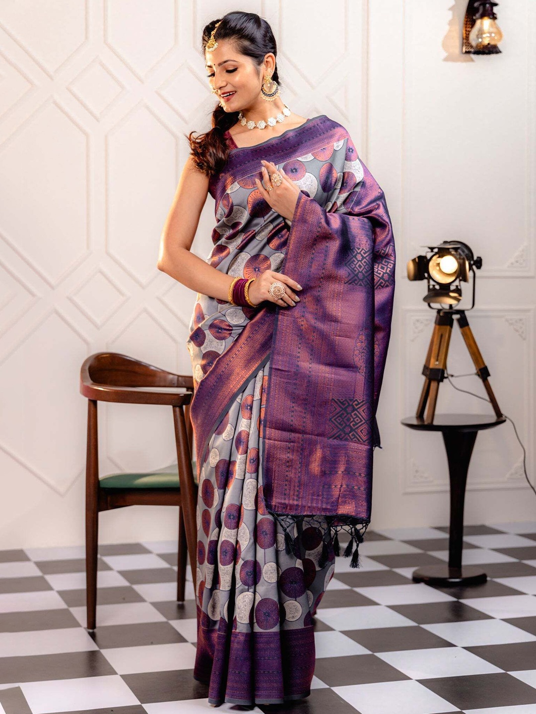 

QENY Woven Design Banarasi Saree With Zari Border, Blue