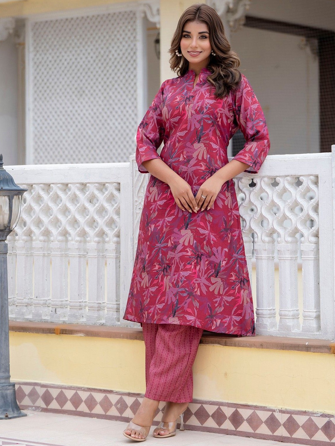 

KALINI Women Floral Printed Regular Kurta with Trousers, Red