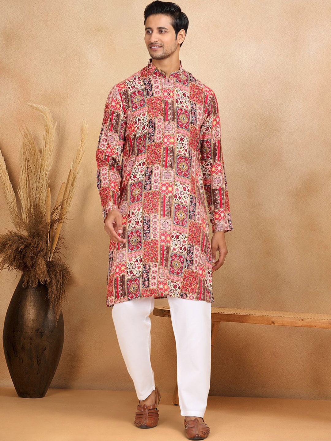 

KRAFT INDIA Men Floral Printed Indie Prints Kurta, Red