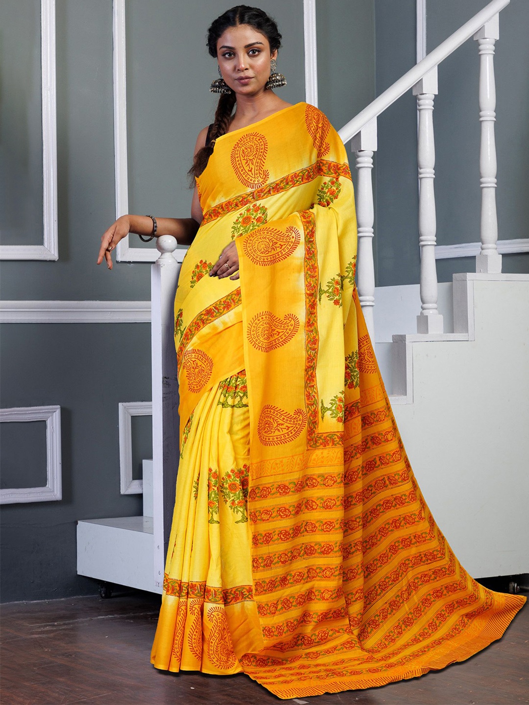 

Unnati Silks Ethnic Motifs Printed Pure Cotton Handloom Block Print Saree, Yellow