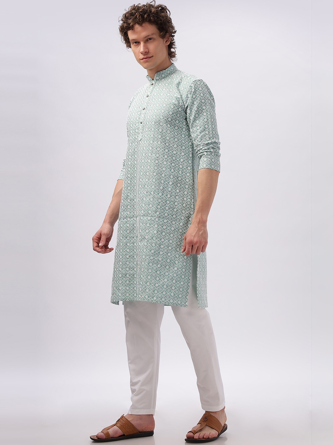 

Anouk Men Embroidered Cotton Kurta, Green