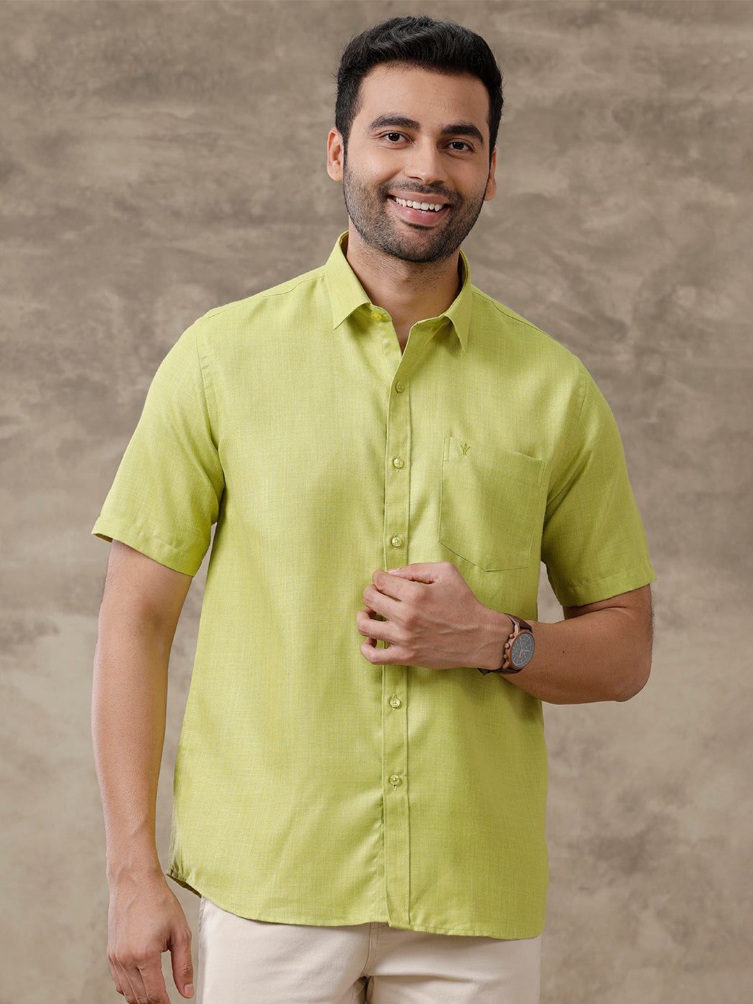 

Ramraj Men Spread Collar Solid Casual Shirt, Green