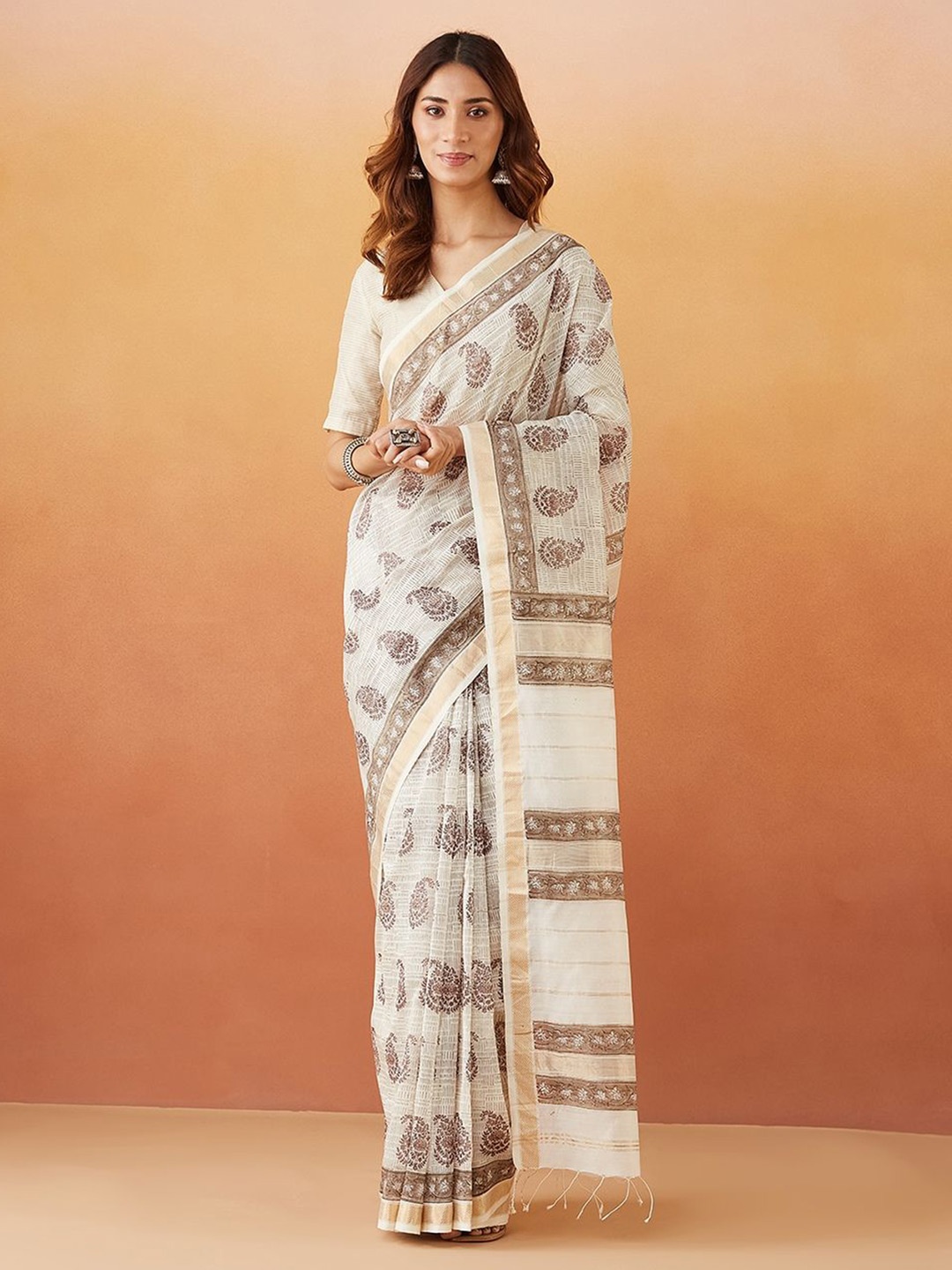 

Fabindia Ethnic Motifs Zari Maheshwari Saree, Off white