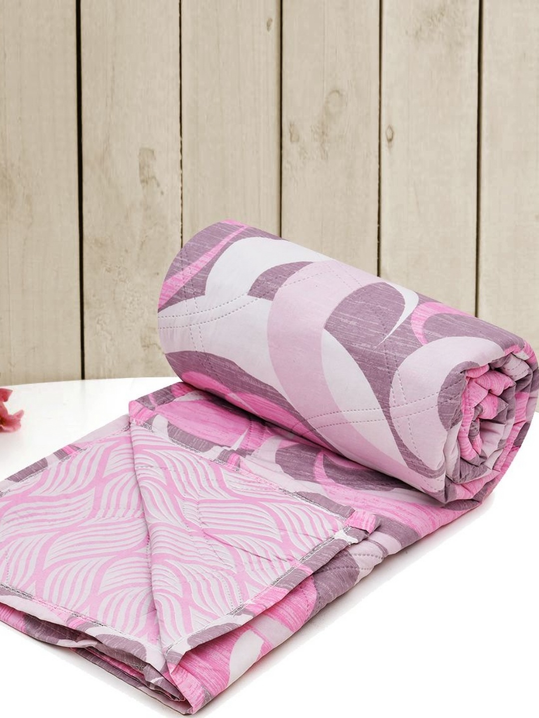 

RRC Pink Geometric Microfiber AC Room 150 GSM Single Bed Dohar