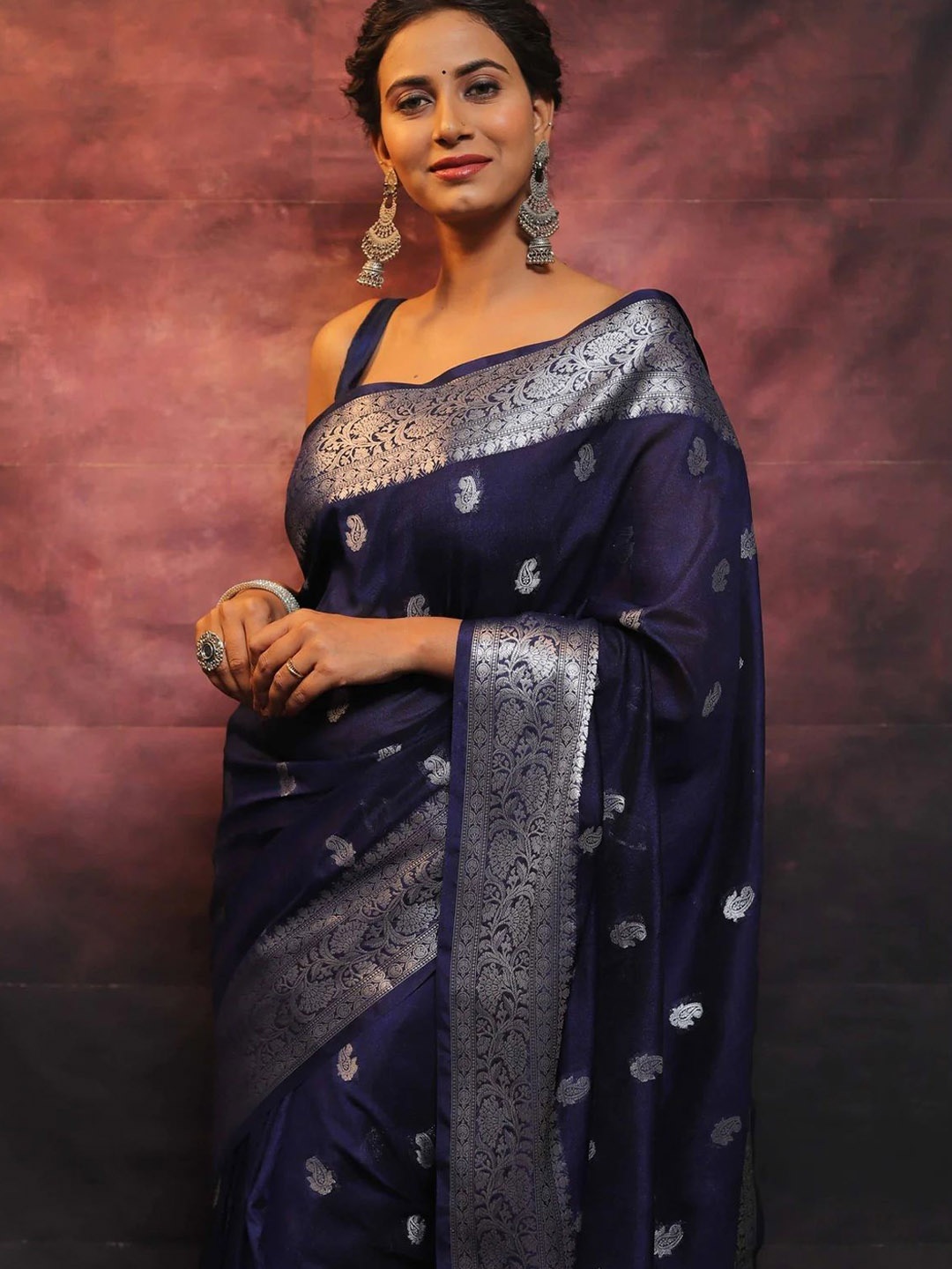 

QENY Woven Design Banarasi Saree With Zari Border, Navy blue
